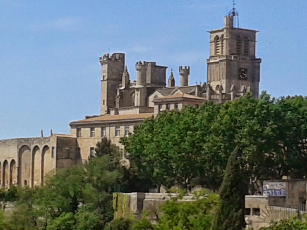 Venez Rever Beziers Centre Et Gare Il Y A Plus Cher Mais C Est Moins Bien Εξωτερικό φωτογραφία